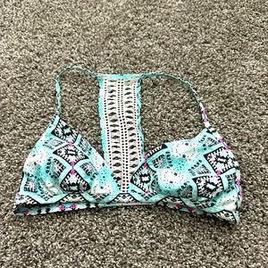 Super cute patterned bikini top!